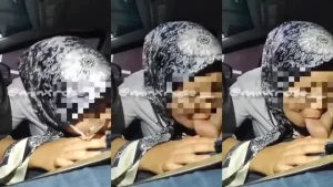 Hijab Tante Kacamata Sepong Kontol Mobil 2